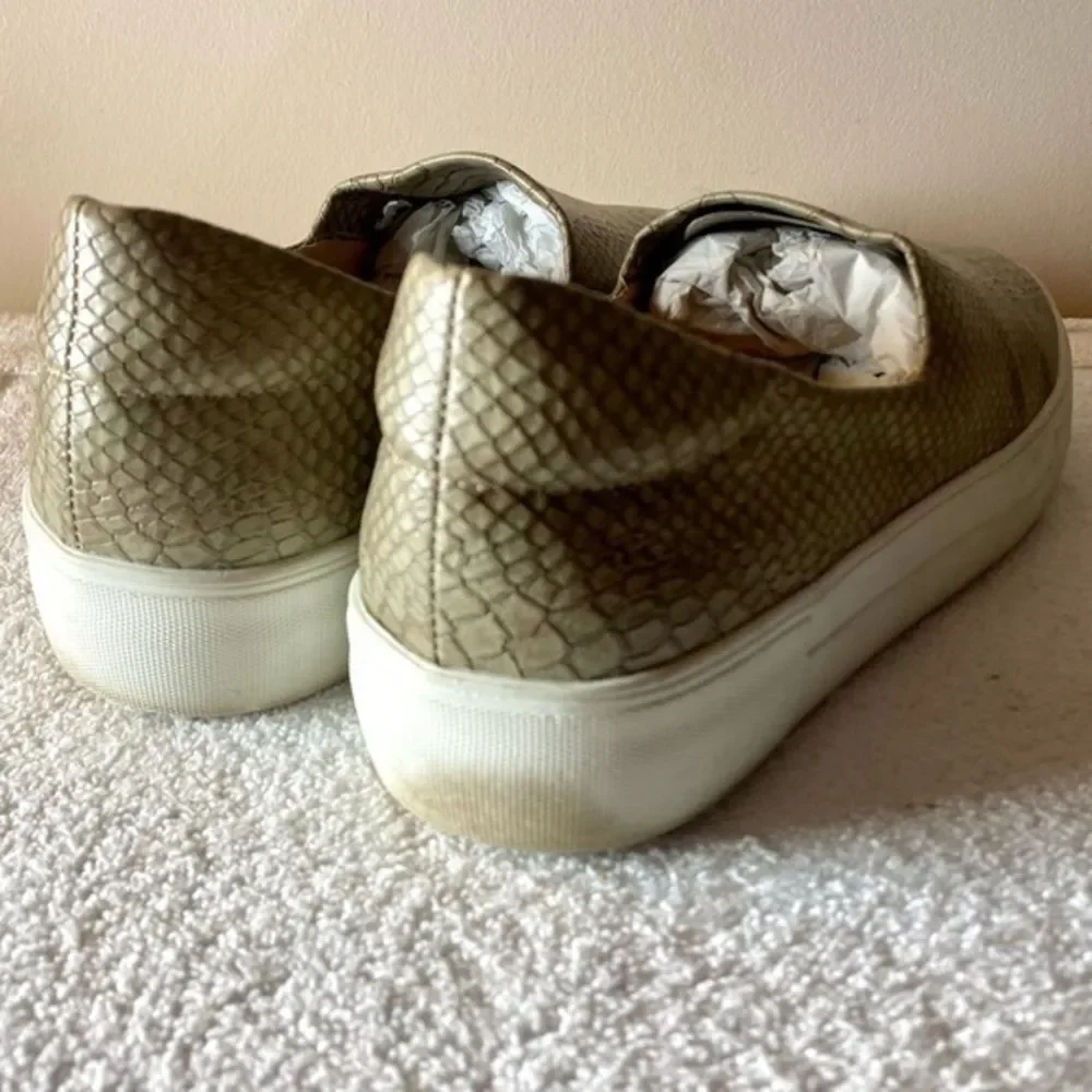 J/Slides NYC Cream Snakeskin Leather Slip On Sneakers | Women’s Size 9
